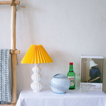Lampe de Table Plissée - Élégance et Atmosphère Chaleureuse