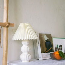Lampe de Table Plissée - Élégance et Atmosphère Chaleureuse