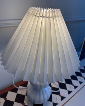 Lampe de Table Plissée - Élégance et Atmosphère Chaleureuse