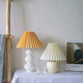 Lampe de Table Plissée - Élégance et Atmosphère Chaleureuse
