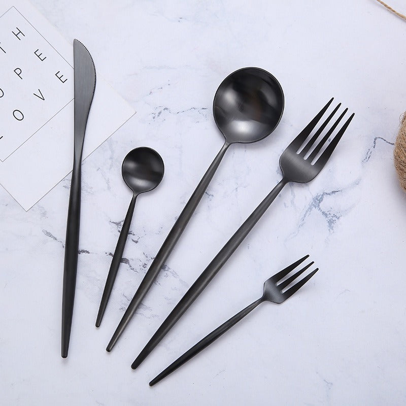 Couverts Modernes en Acier Inoxydable - Design Élégant et Durable pour Dîner