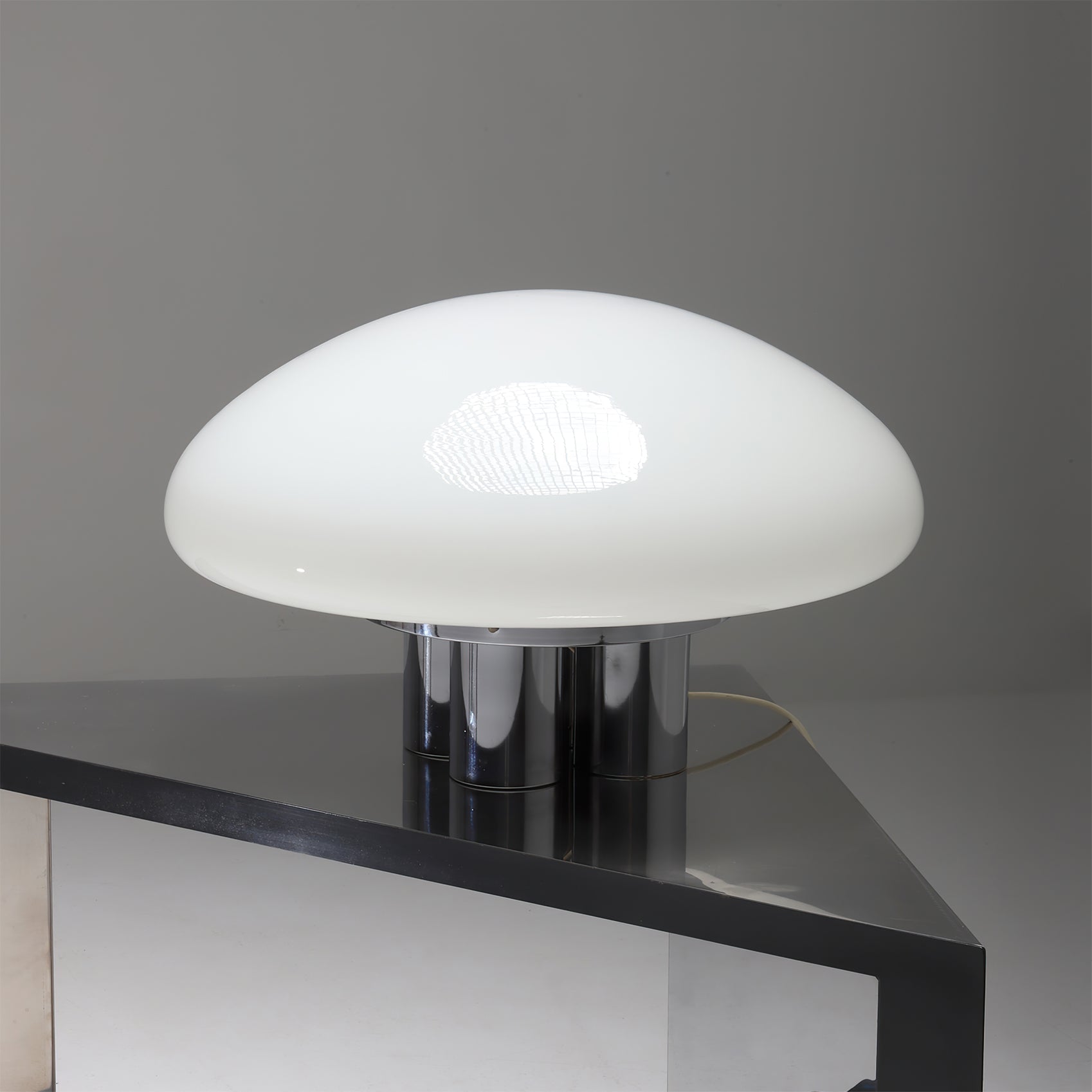 Lampe de Table Blanche Chrome - Design Élégant et Luxueux