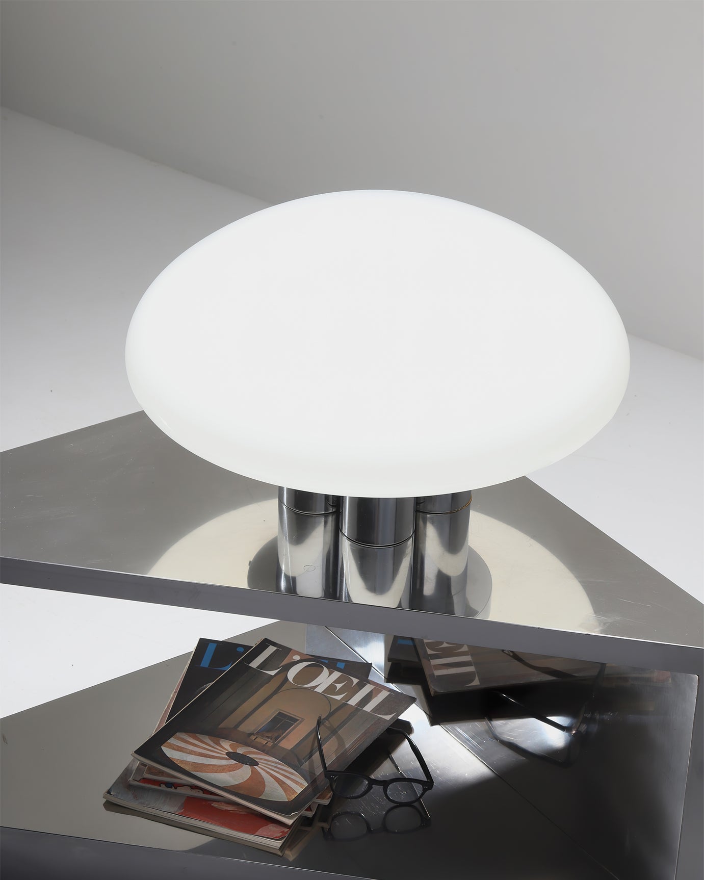 Lampe de Table Blanche Chrome - Design Élégant et Luxueux