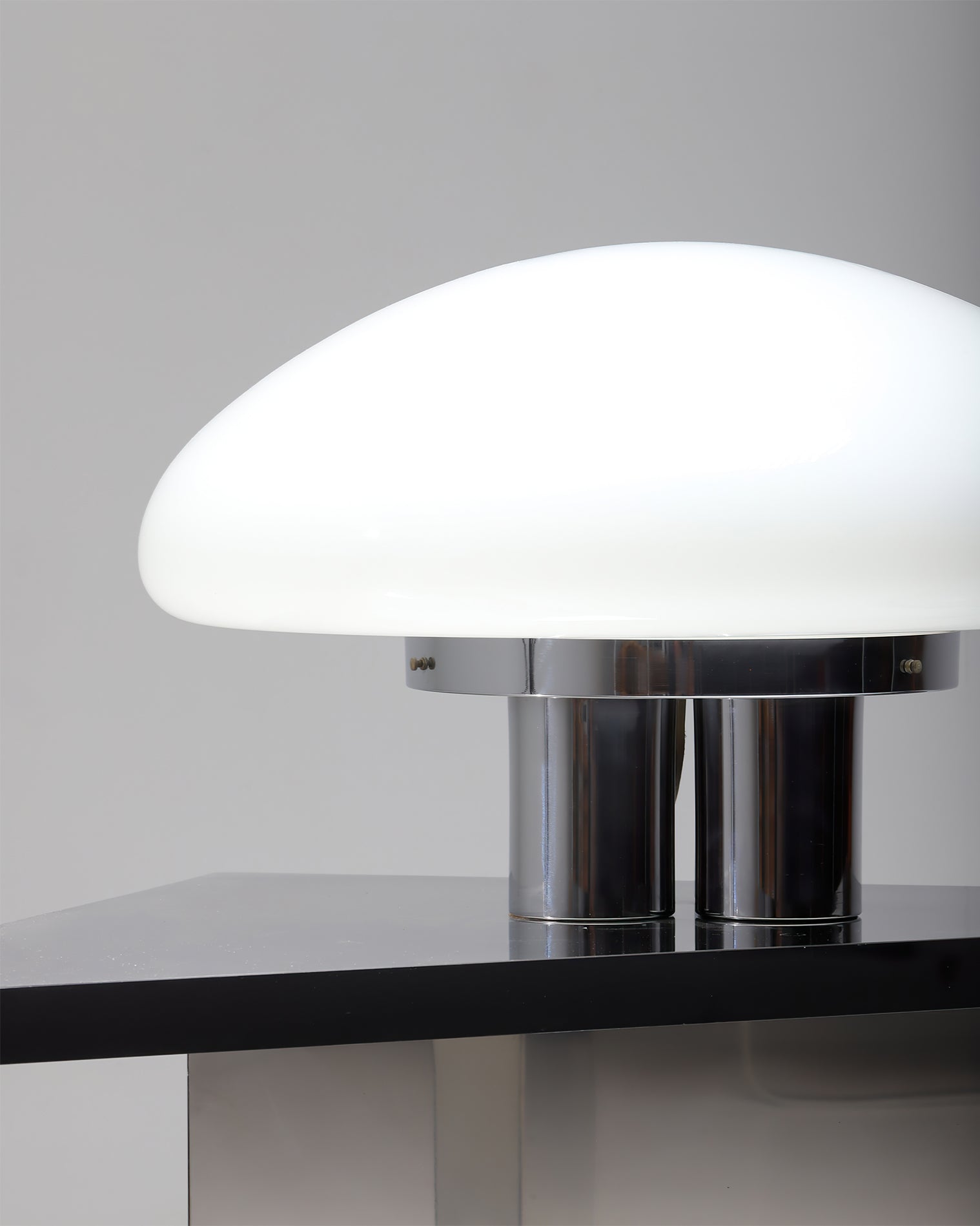 Lampe de Table Blanche Chrome - Design Élégant et Luxueux