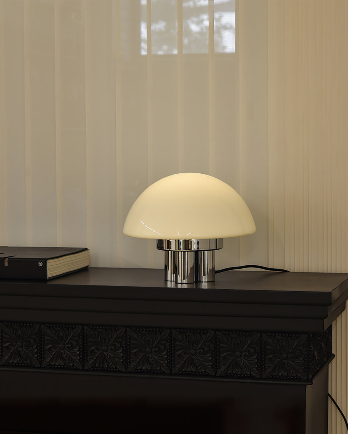 Lampe de Table Blanche Chrome - Design Élégant et Luxueux