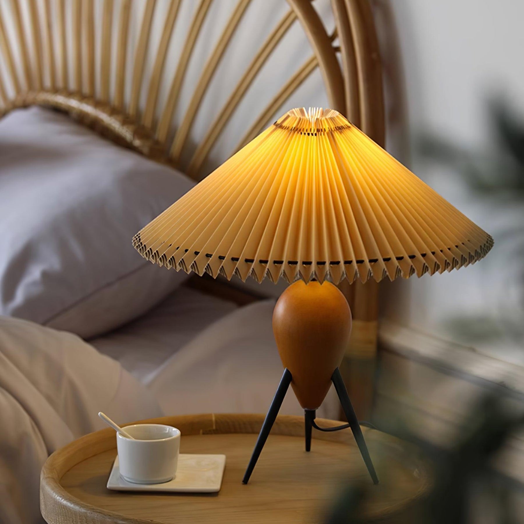 Lampe LED Trépied en Bois - Élégance Naturelle et Style Contemporain