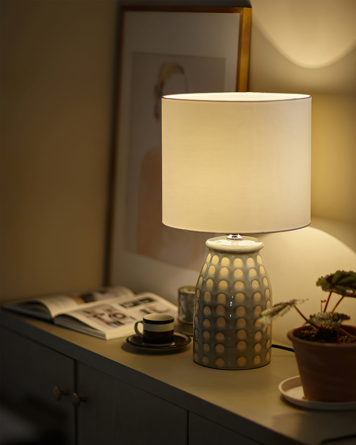 Lampe de Table en Céramique - Élégance Intemporelle et Fonctionnalité