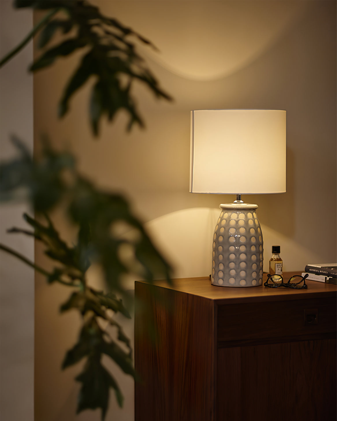 Lampe de Table en Céramique - Élégance Intemporelle et Fonctionnalité