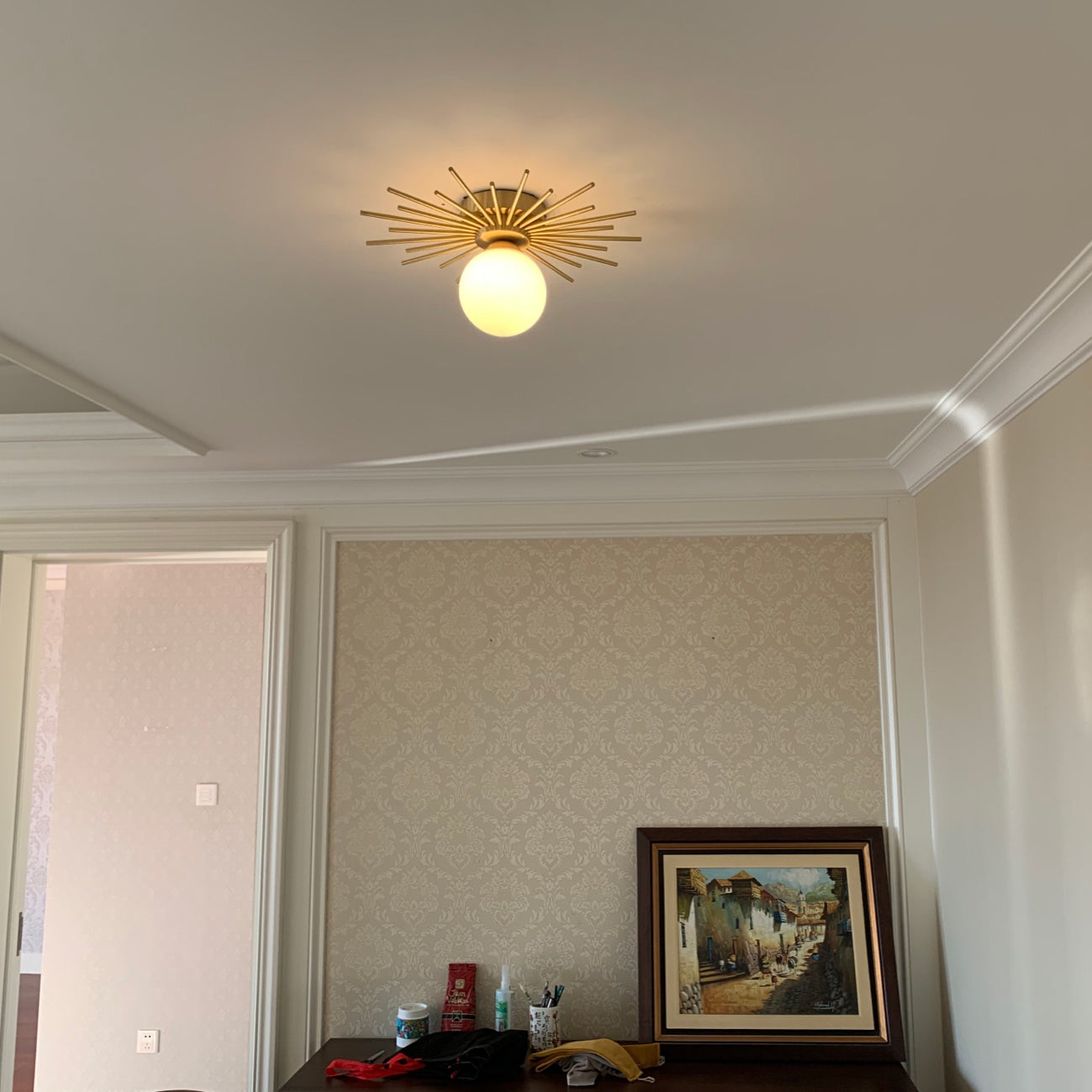Éclairage de Plafond Élégant - Design Unique en Laiton et Verre