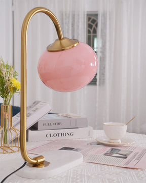 Lampe de Table Ludique en Verre - Finition Dorée et Abat-jour Rose