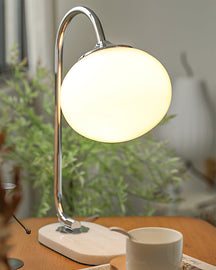 Lampe de Table Ludique en Verre - Finition Dorée et Abat-jour Rose