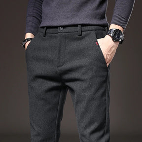Pantalon Tailleur Sophistiqué - Coupe Précise et Tissu de Qualité