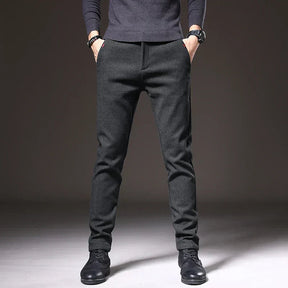Pantalon Tailleur Sophistiqué - Coupe Précise et Tissu de Qualité