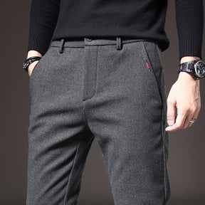 Pantalon Tailleur Sophistiqué - Coupe Précise et Tissu de Qualité