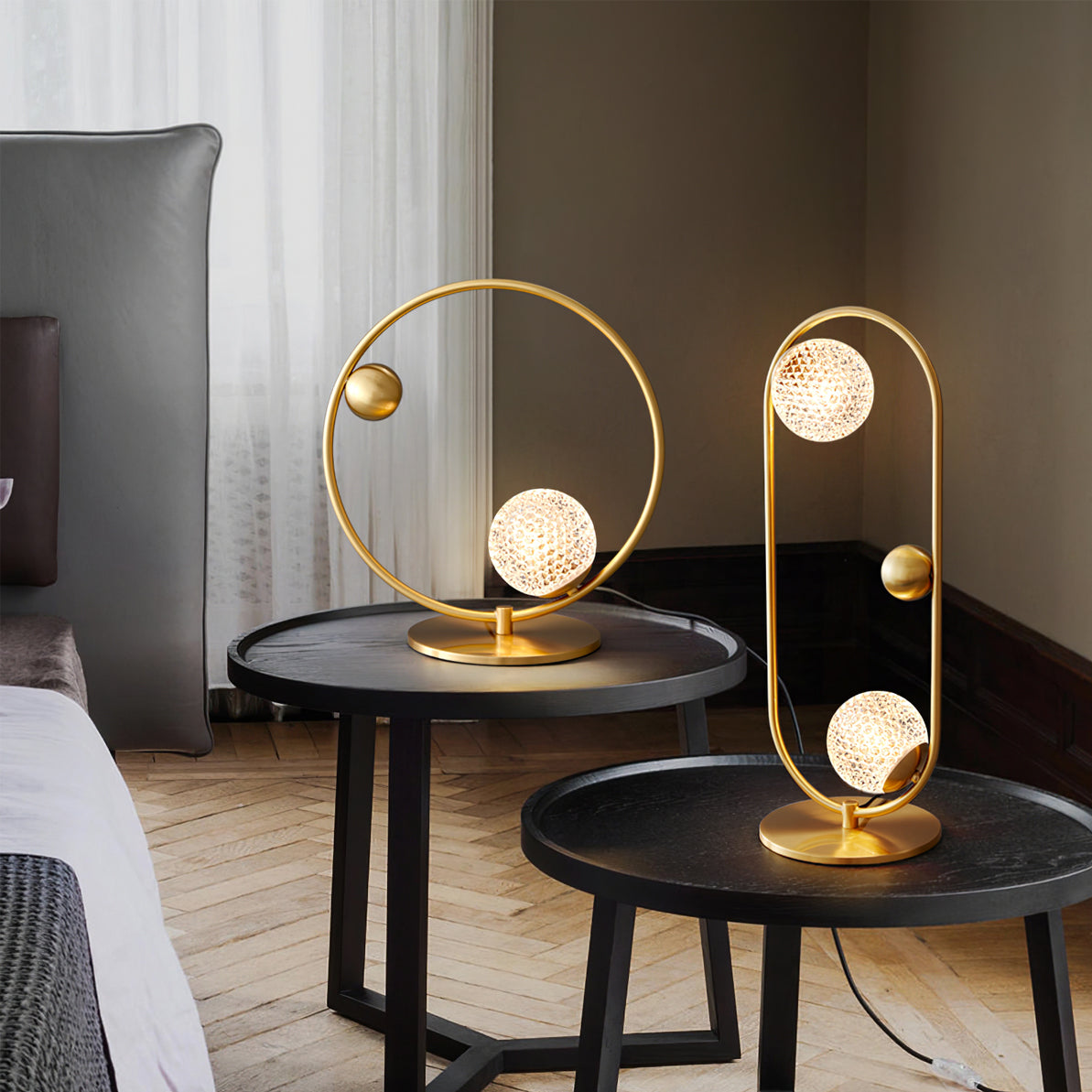Lampe de Table Élégante en Verre - Design Asymétrique et Matériaux de Qualité