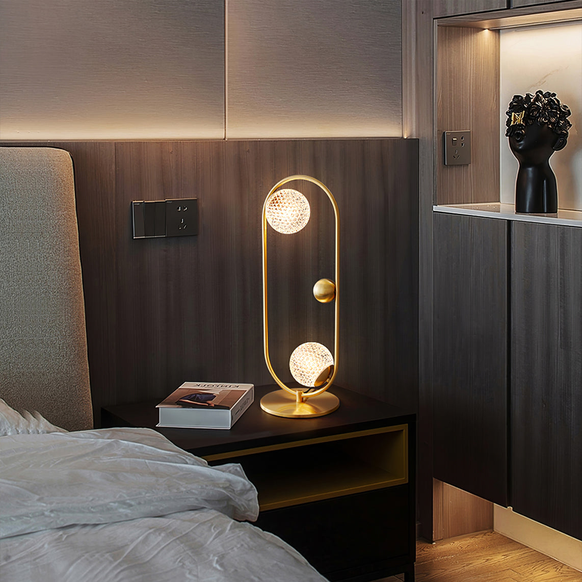 Lampe de Table Élégante en Verre - Design Asymétrique et Matériaux de Qualité