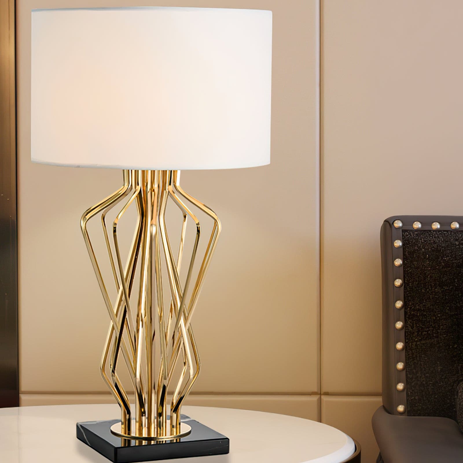 Lampe de Table Élégante en Métal - Design Raffiné avec Abat-jour en Lin