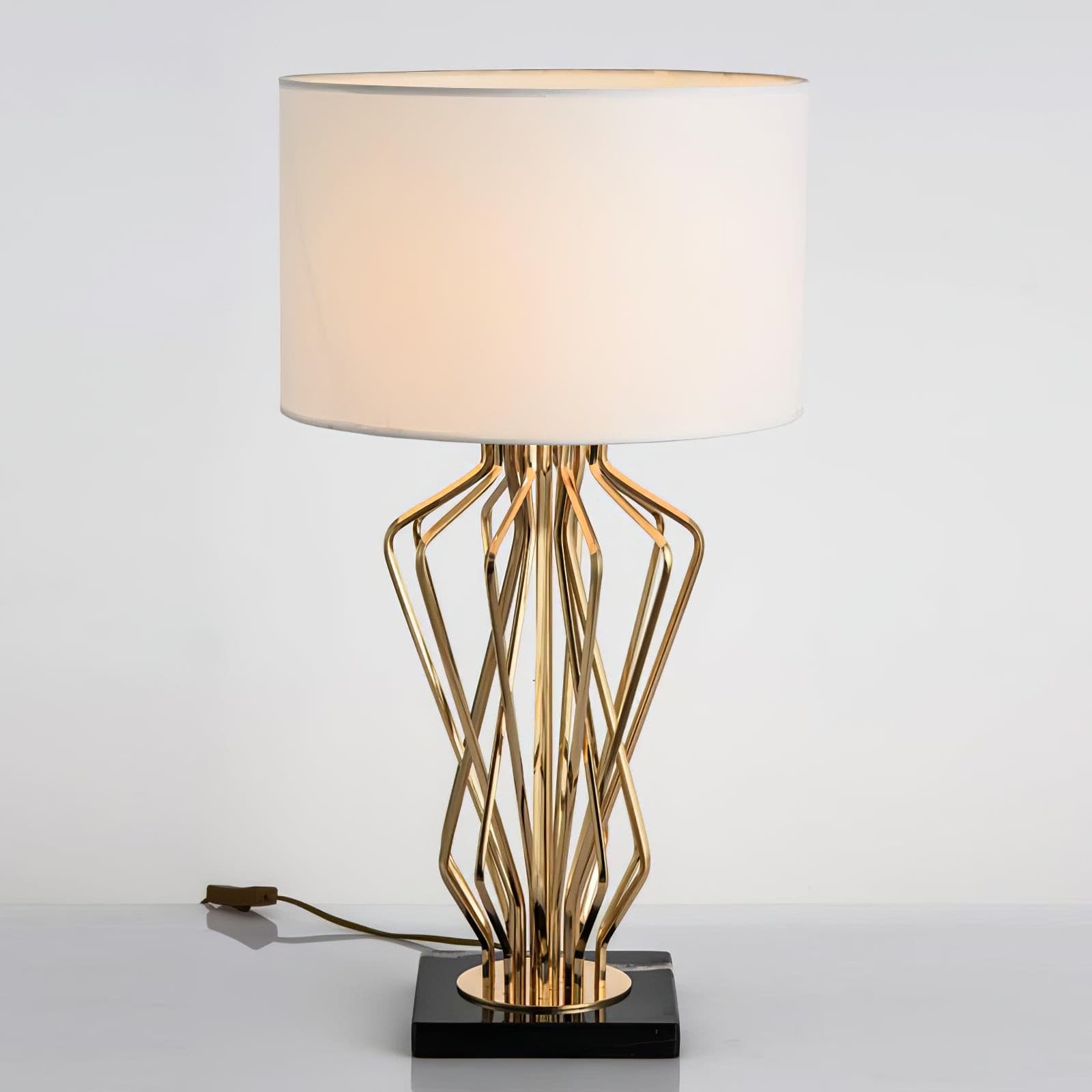 Lampe de Table Élégante en Métal - Design Raffiné avec Abat-jour en Lin