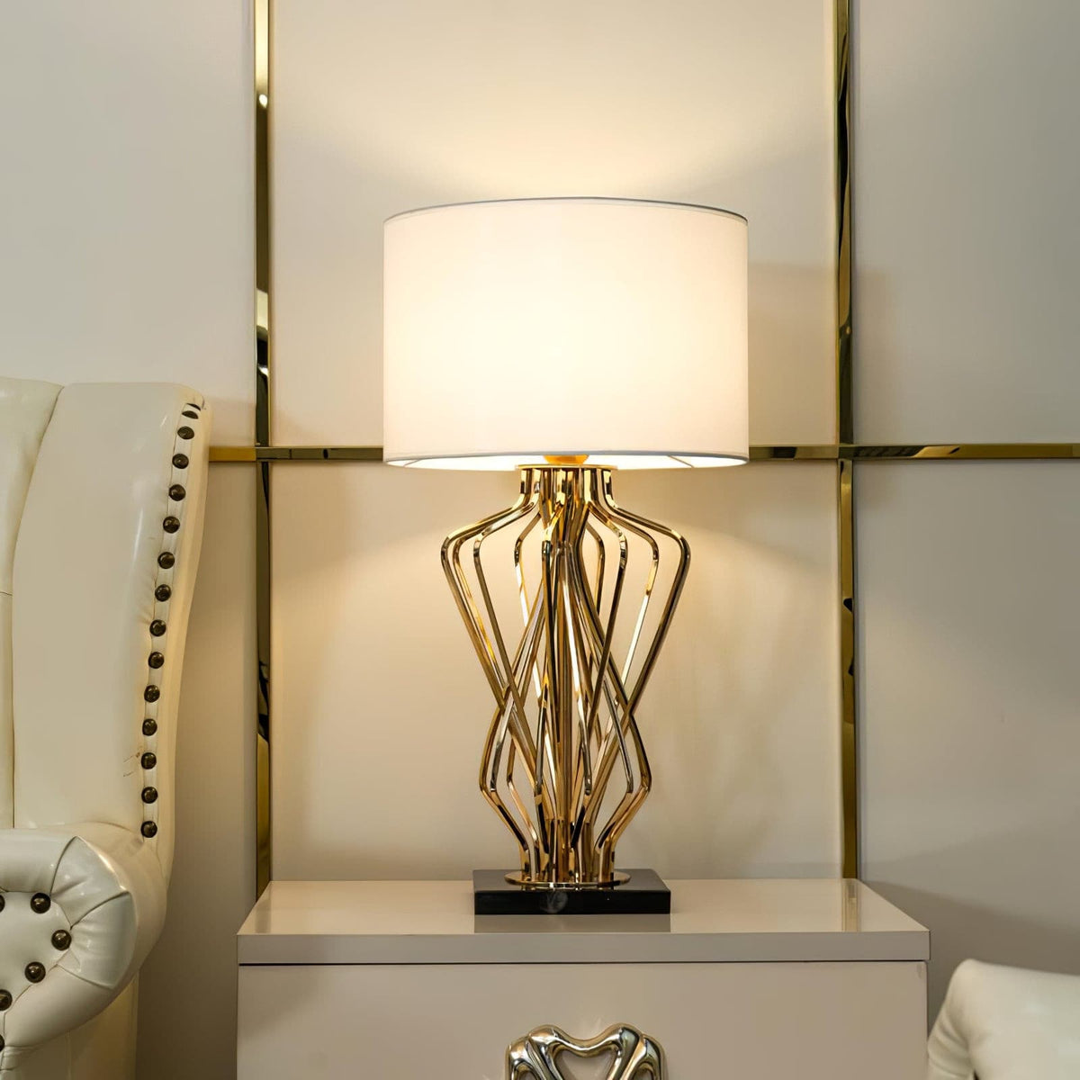 Lampe de Table Élégante en Métal - Design Raffiné avec Abat-jour en Lin