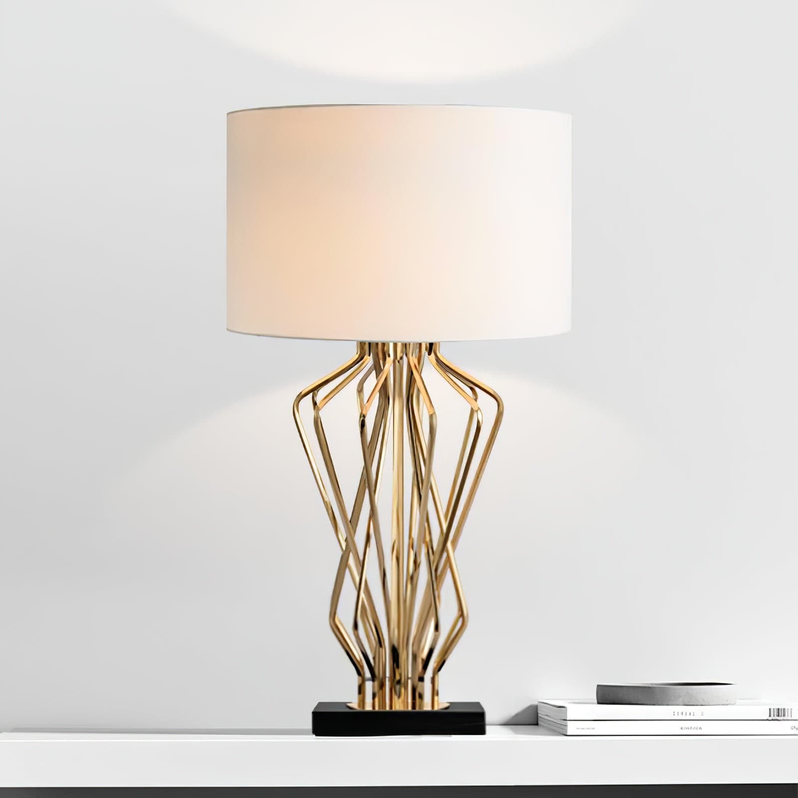 Lampe de Table Élégante en Métal - Design Raffiné avec Abat-jour en Lin
