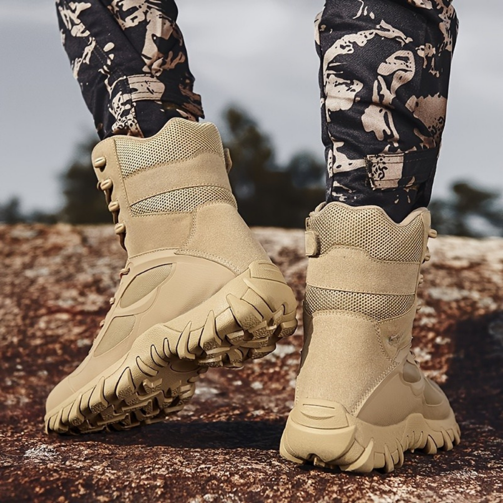Bottes Tactiques d'Hiver pour Hommes - Imperméables et Isolées pour Aventures Froides