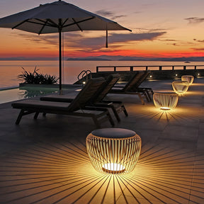 Lampe de Table Extérieure Élégante - Design Durable et Éclairage LED