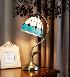 Lampe de Table Florale en Verre - Finition Dorée et Design Élégant