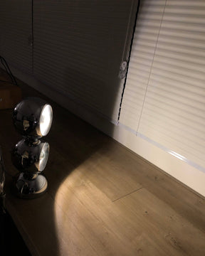 Lampe de Table Élégante - Design Contemporain et Éclairage Doux