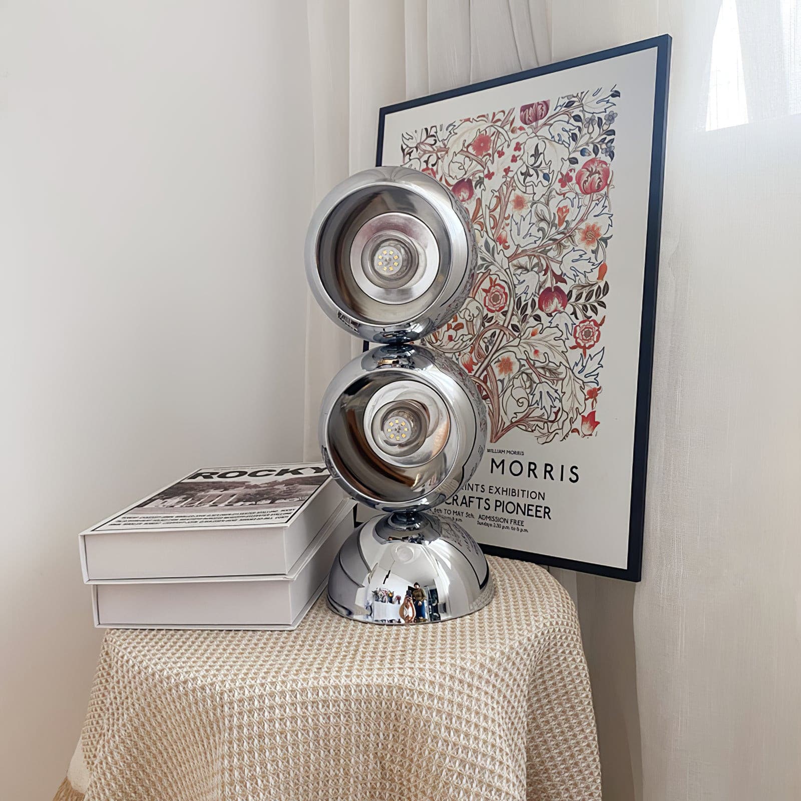 Lampe de Table Élégante - Design Contemporain et Éclairage Doux