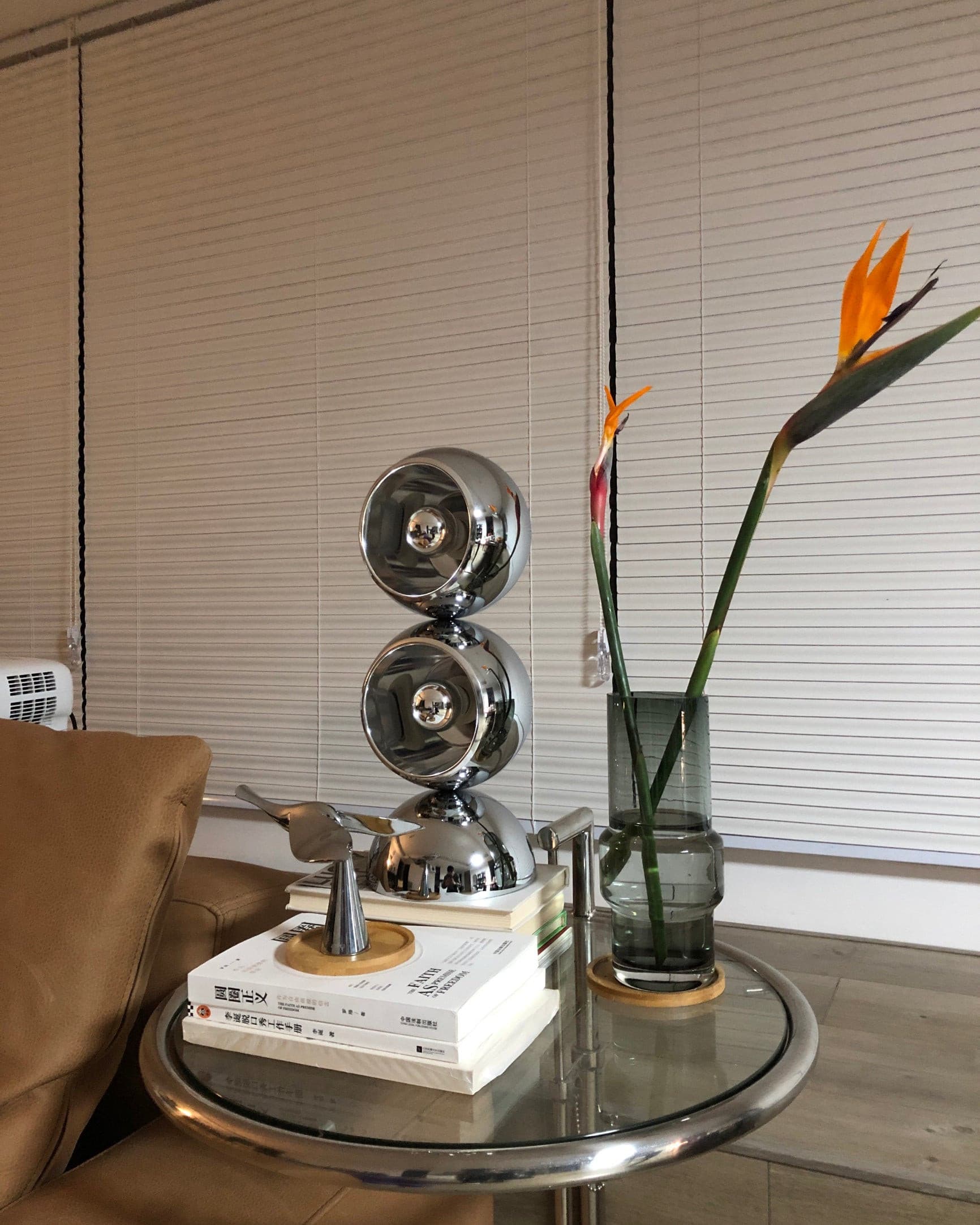 Lampe de Table Élégante - Design Contemporain et Éclairage Doux