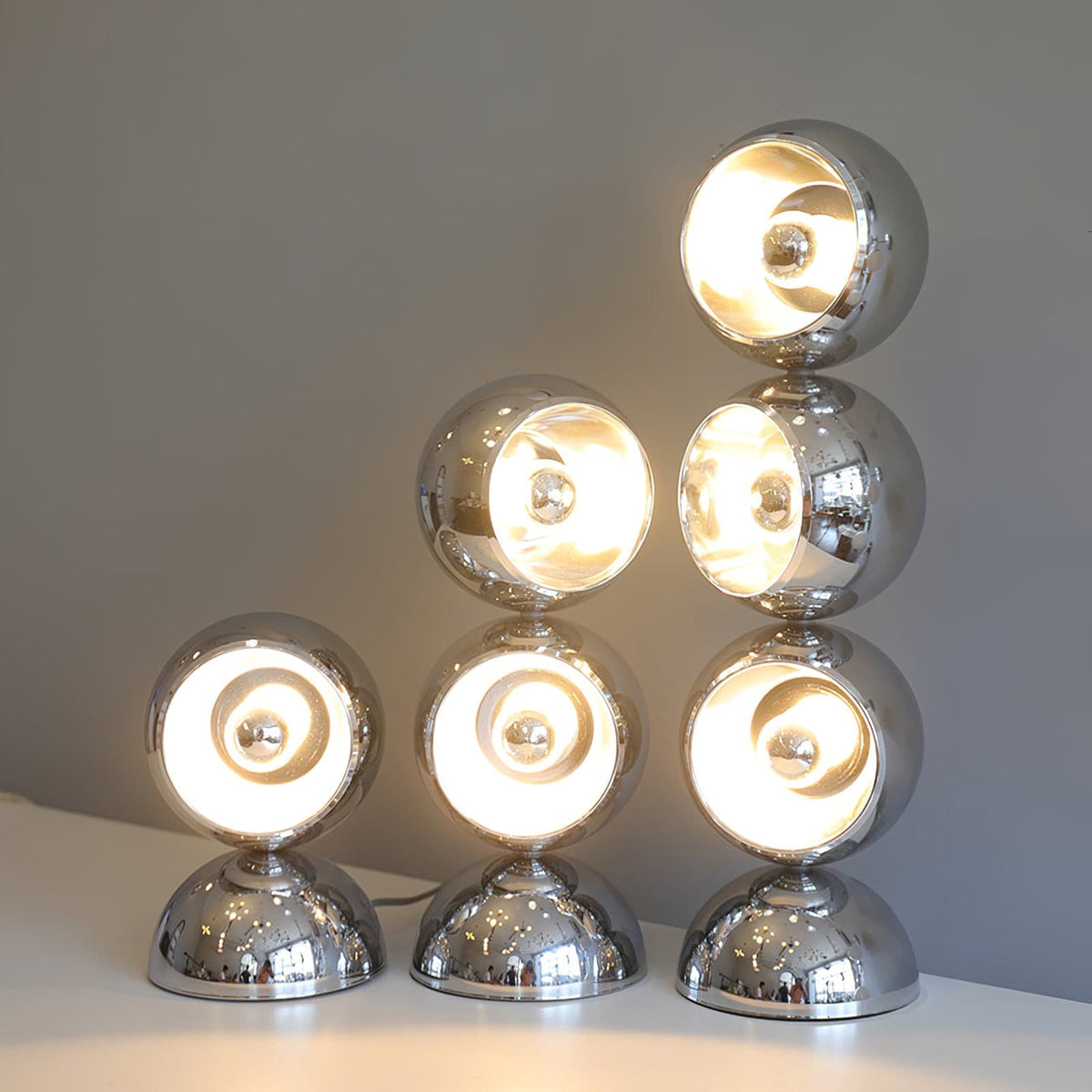 Lampe de Table Élégante - Design Contemporain et Éclairage Doux
