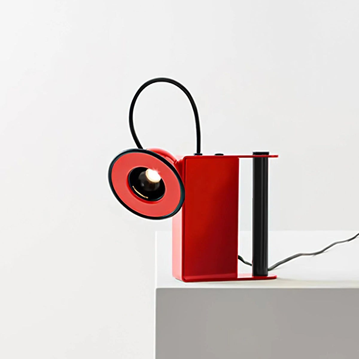 Lampe de Table LED Ajustable - Éclairage Précis et Design Élégant