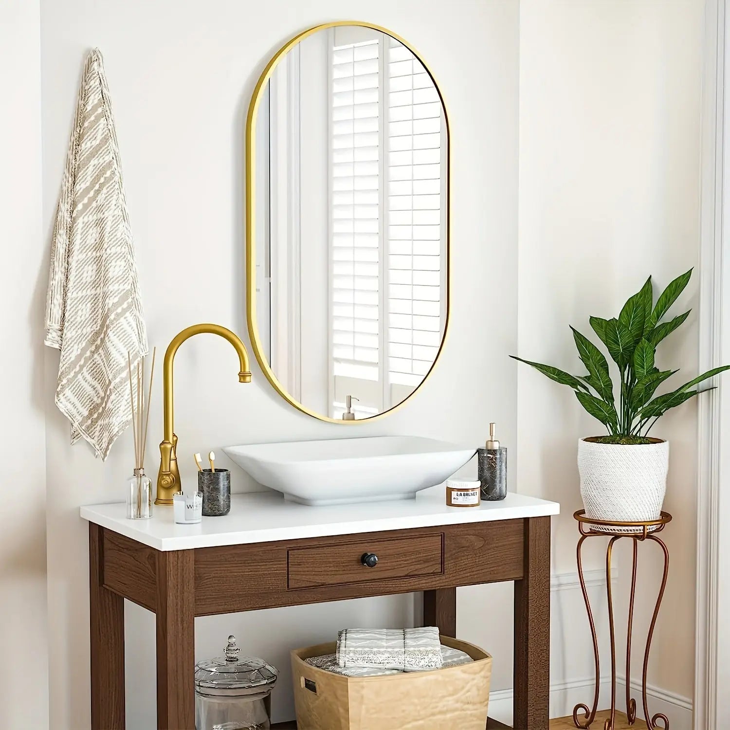 Miroir Ovale Élégant pour Décoration - Design Intemporel et Sophistiqué