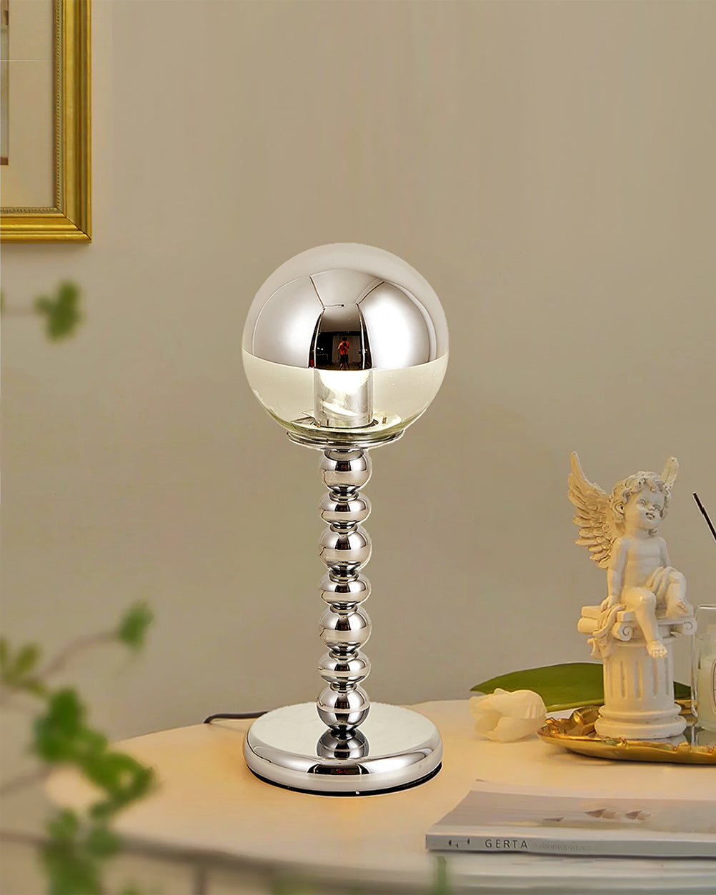 Lampe de Table Chrome Minimaliste - Design Élégant et Compact