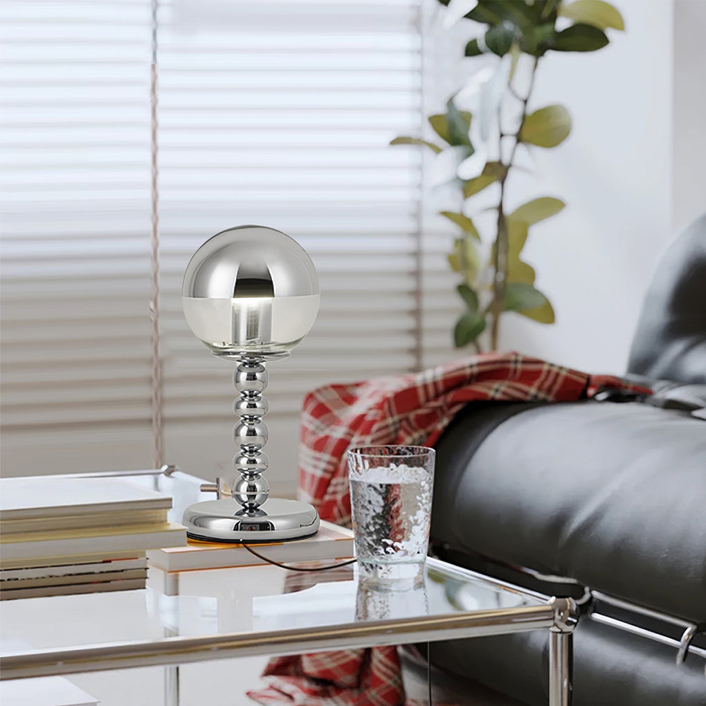 Lampe de Table Chrome Minimaliste - Design Élégant et Compact