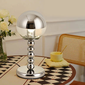 Lampe de Table Chrome Minimaliste - Design Élégant et Compact