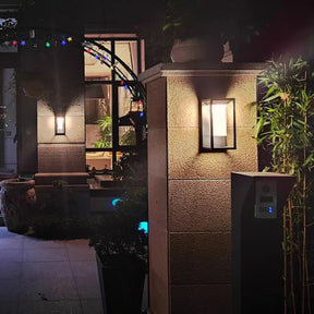 Lampe Murale LED Extérieure - Élégante et Résistante aux Intempéries