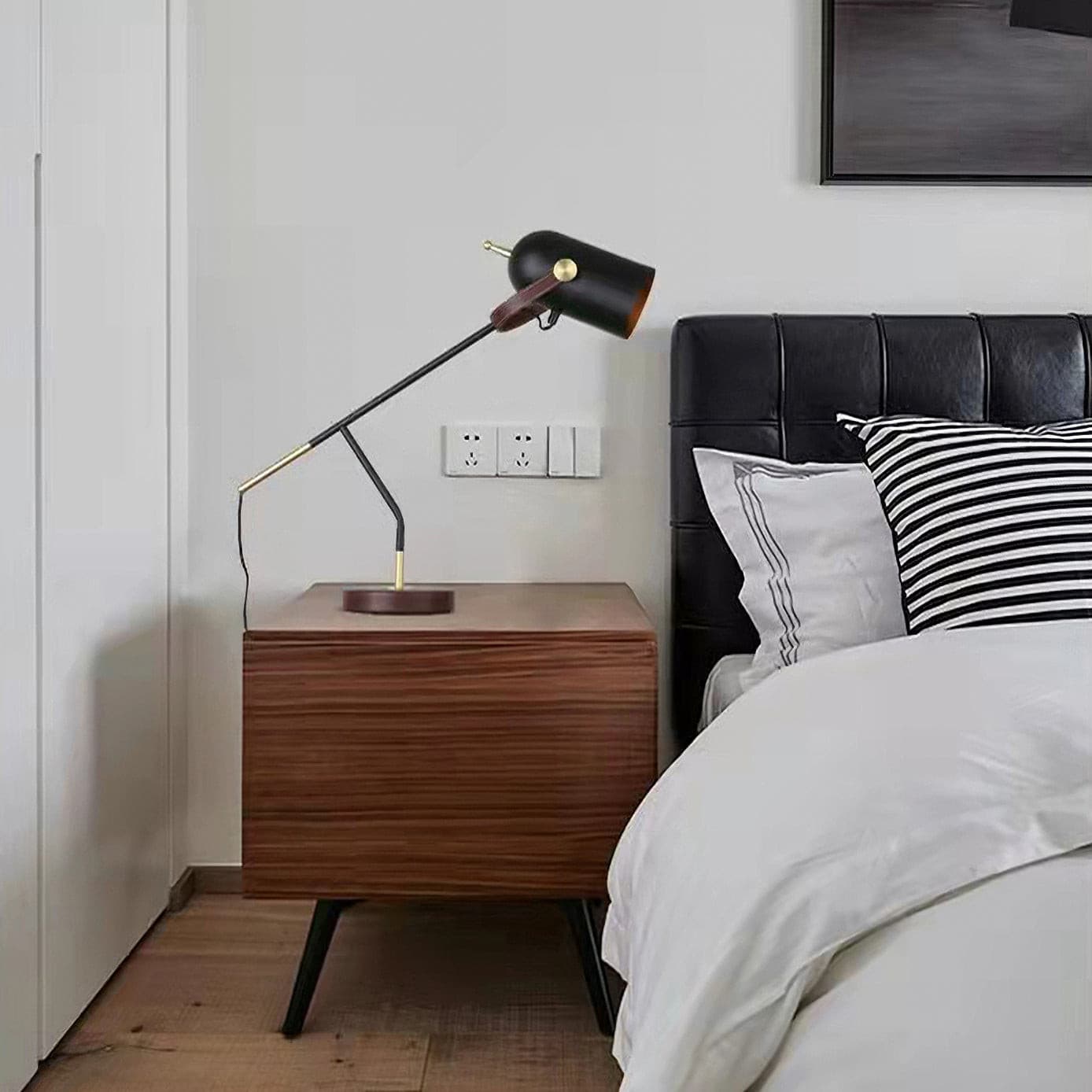 Lampe de Bureau Minimaliste - Éclairage Ajustable et Élégant
