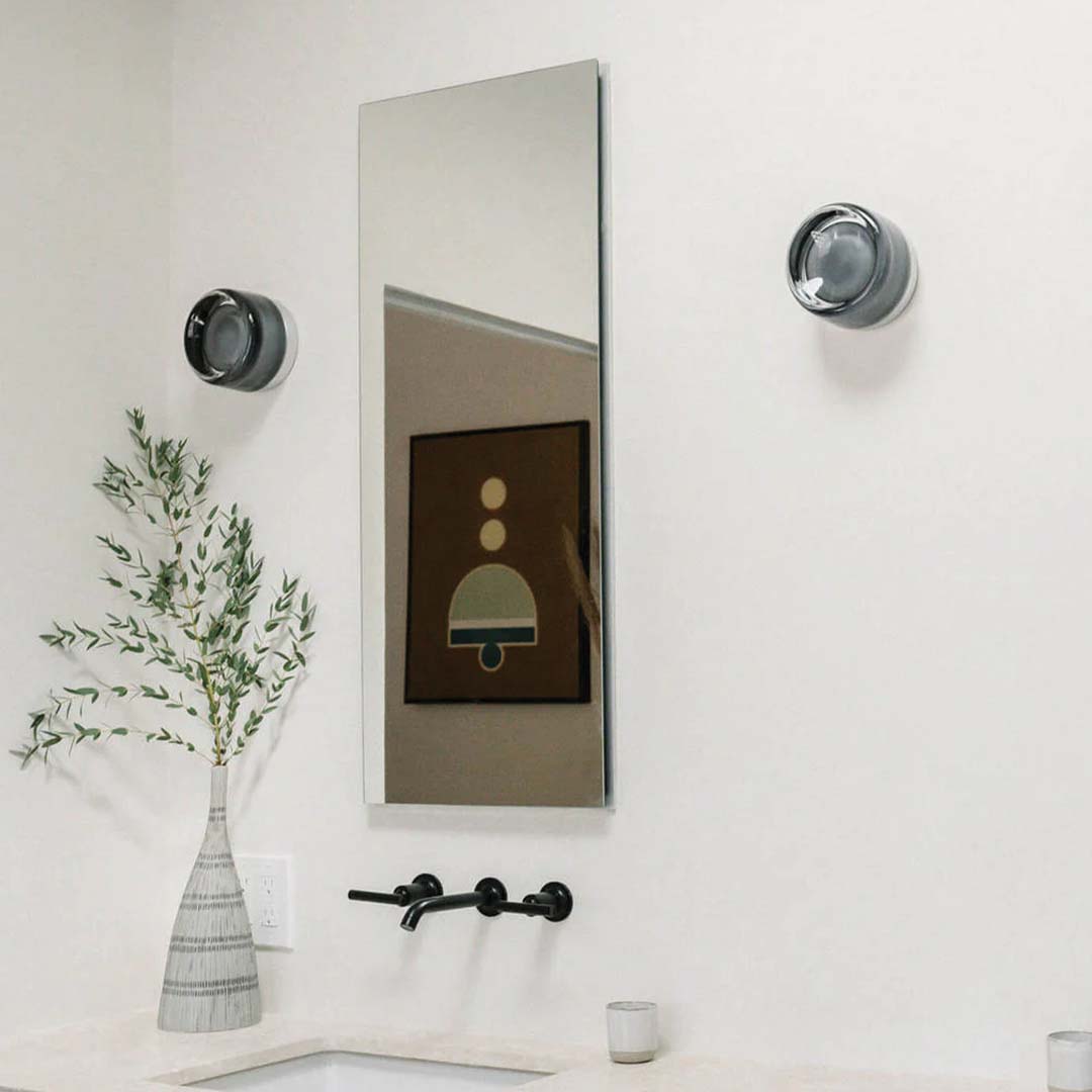 Applique Murale Moderne Élégante - Détails Rainurés en Métal et Verre