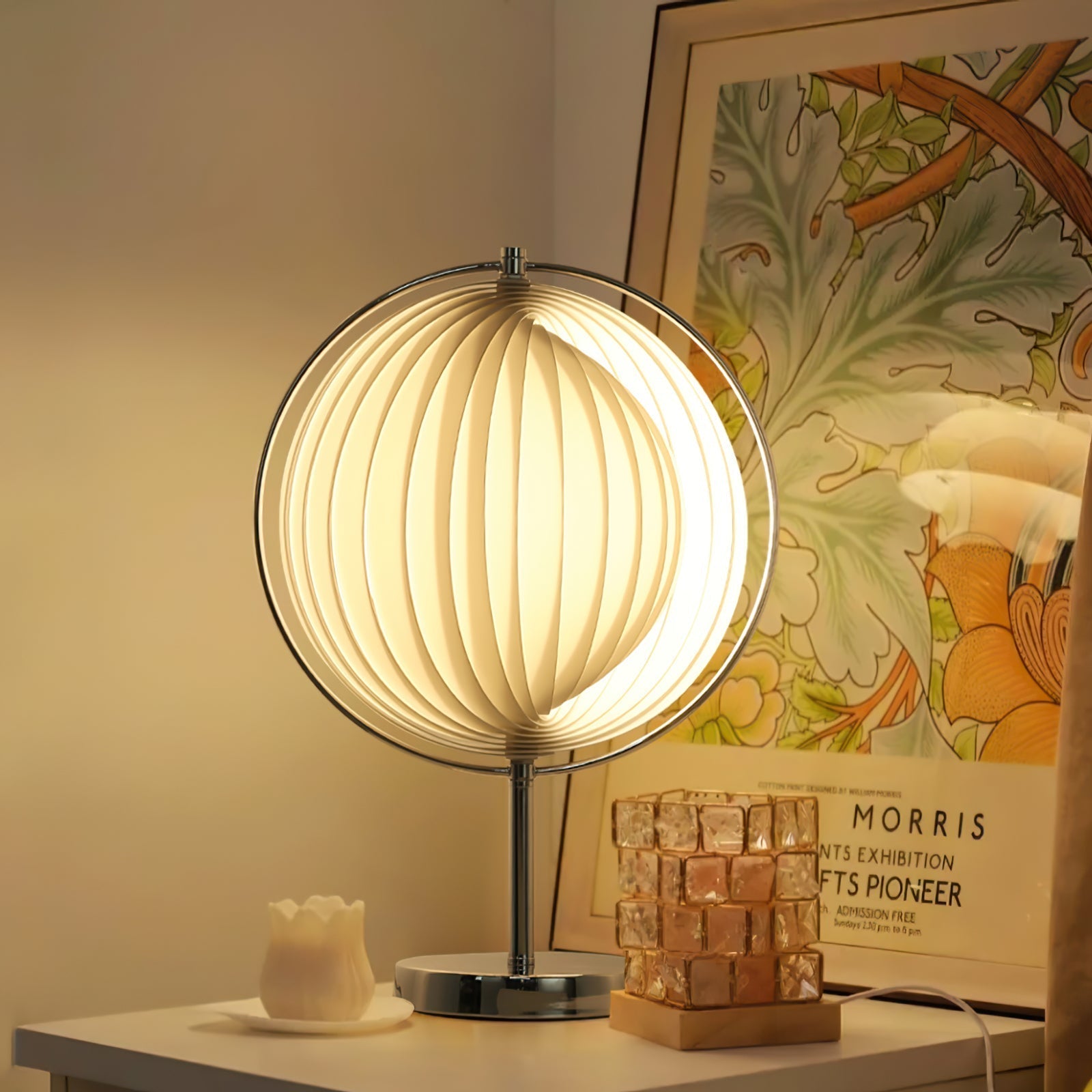 Lampe de Bureau Chrome Élégante - Design Rotatif et Ambiance Raffinée