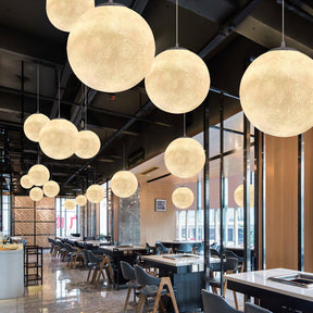 Suspension Lumineuse Design Épuré - Éclairage Ambiant Réglable et Élégant