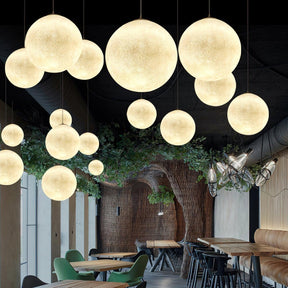 Suspension Lumineuse Design Épuré - Éclairage Ambiant Réglable et Élégant
