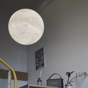 Suspension Lumineuse Design Épuré - Éclairage Ambiant Réglable et Élégant
