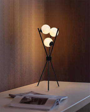 Lampe de Table Élégante en Métal - Design Raffiné et Pratique pour Intérieur