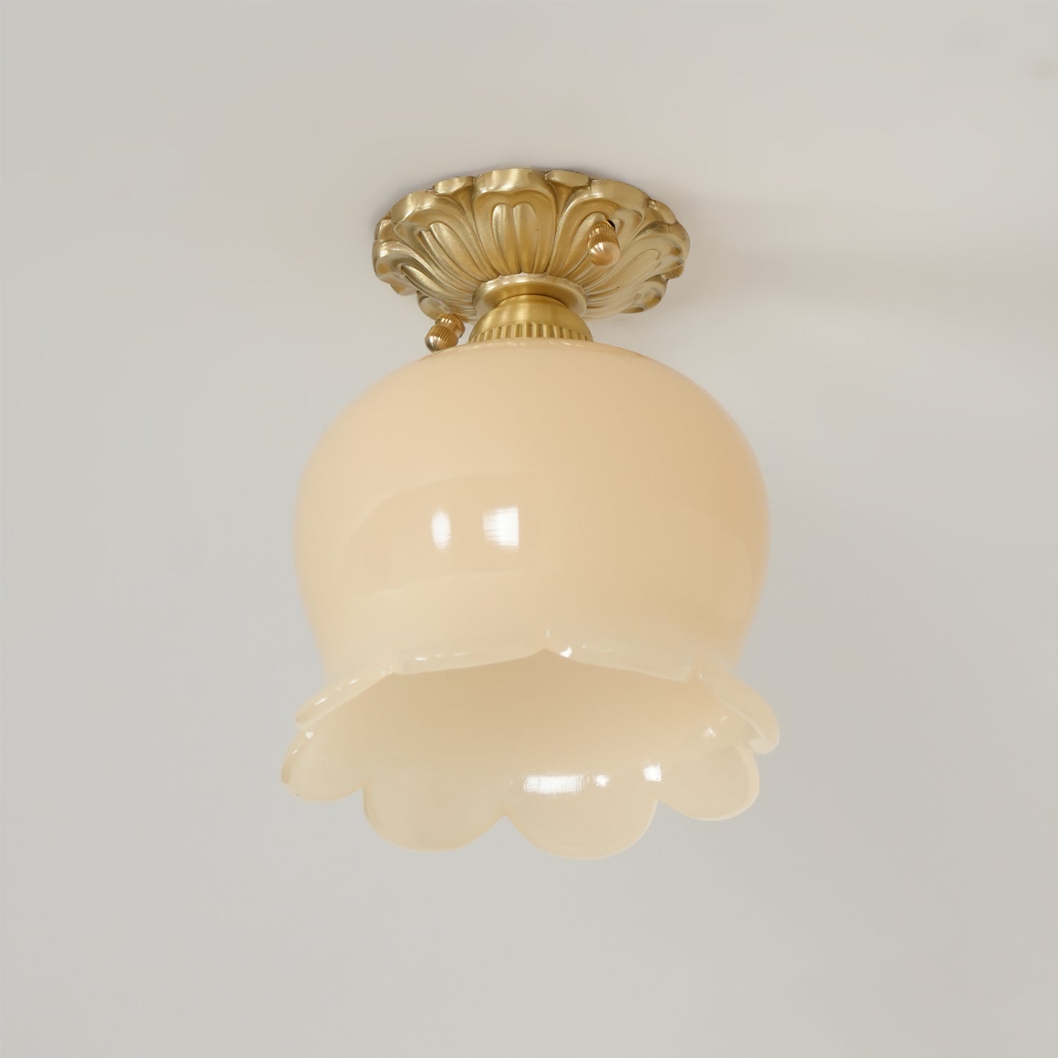 Éclairage de Plafond en Résine - Ambiance Chaleureuse et Élégante