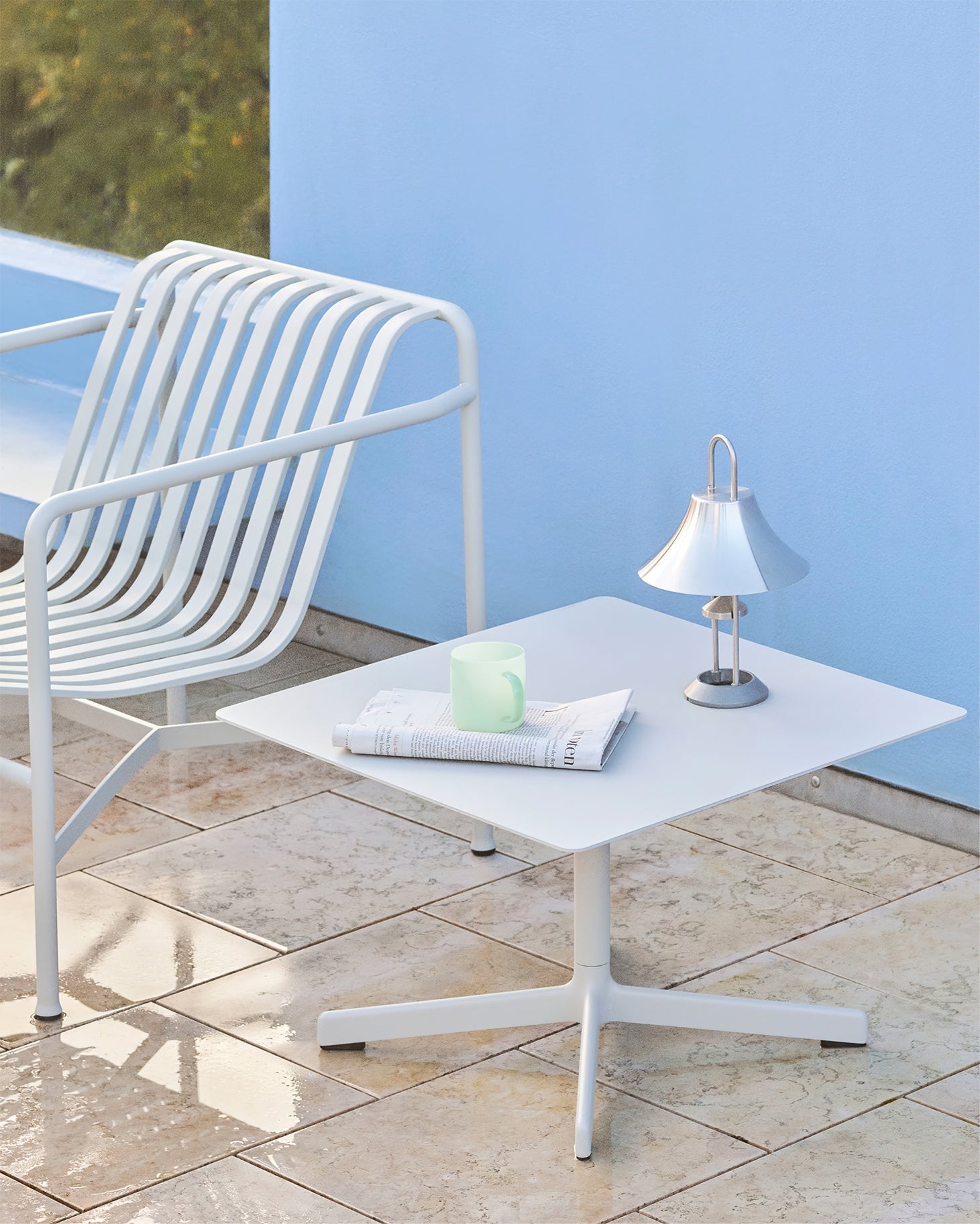 Lampe LED Portable et Multifonctionnelle - Éclairage Intérieur et Extérieur Élégant