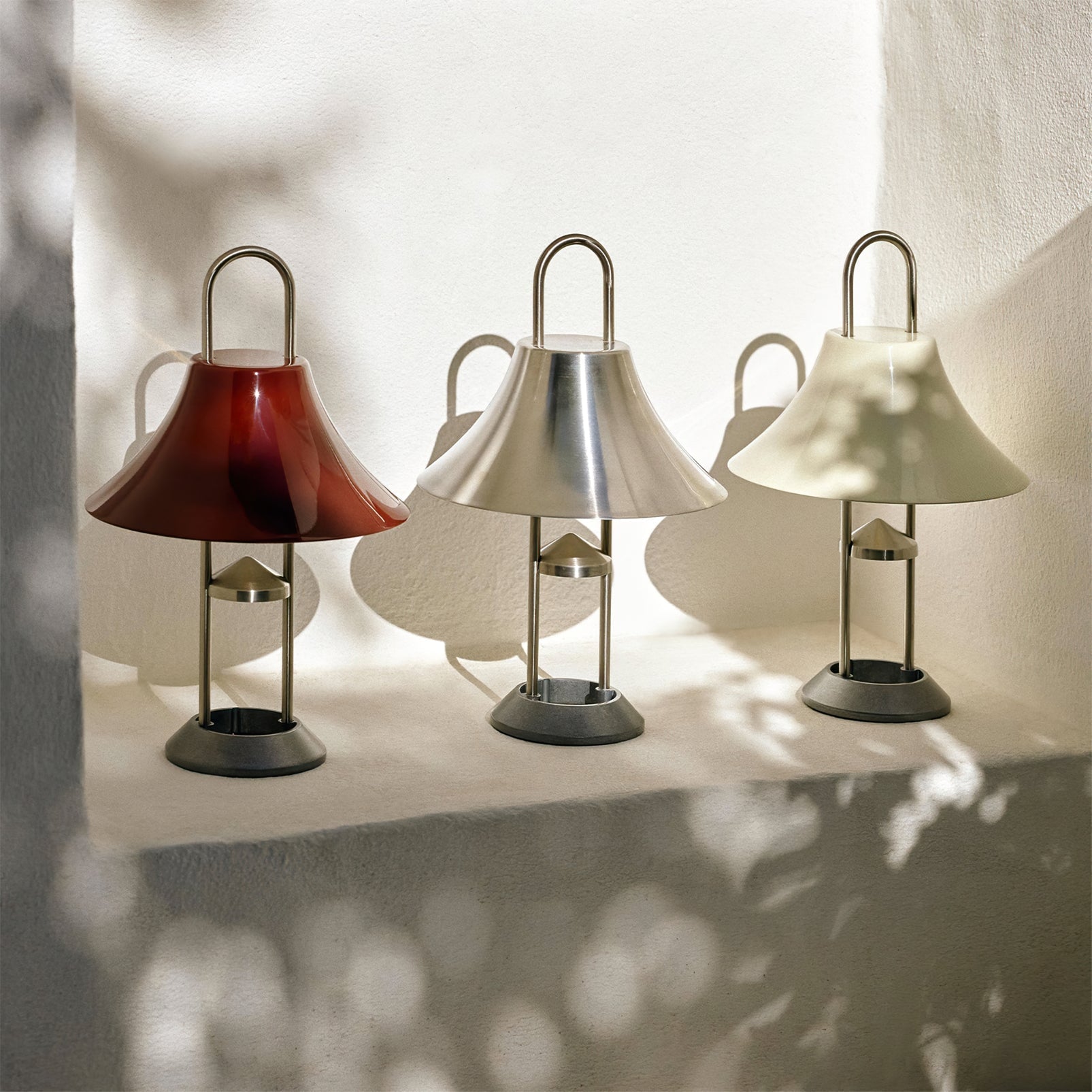 Lampe LED Portable et Multifonctionnelle - Éclairage Intérieur et Extérieur Élégant