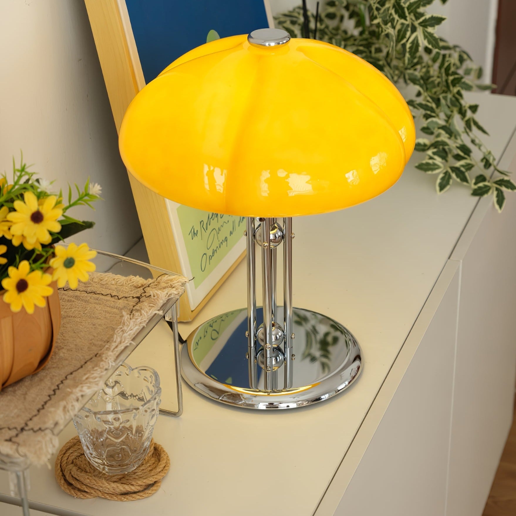 Lampe de Table Bauhaus - Éclairage Ambre et Design Élégant