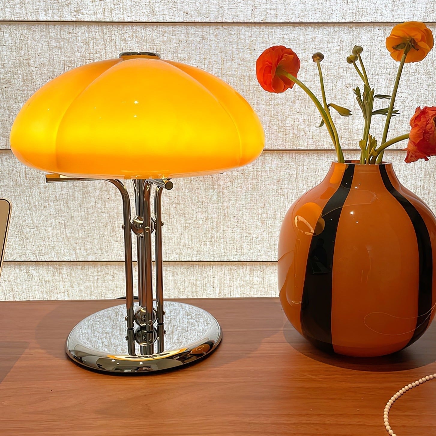Lampe de Table Bauhaus - Éclairage Ambre et Design Élégant