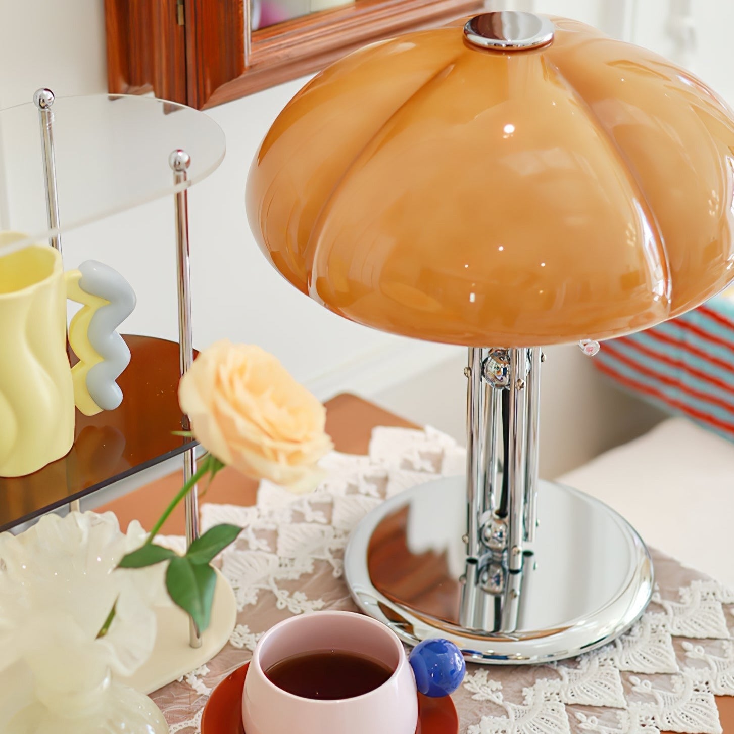 Lampe de Table Bauhaus - Éclairage Ambre et Design Élégant